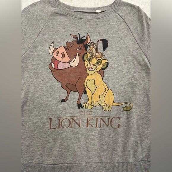 Women’s XL Disney’s The Lion King Crewneck Sweatshirt - Picture 1 of 6